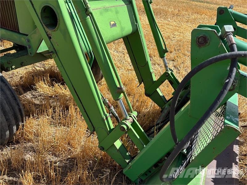 John Deere 4430 Трактори