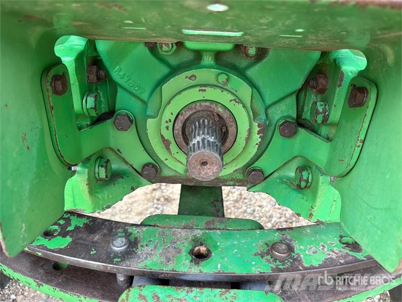 John Deere 4440 Tractors