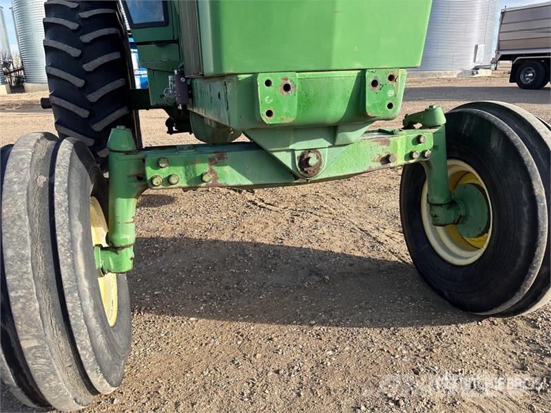 John Deere 4440 Tractors