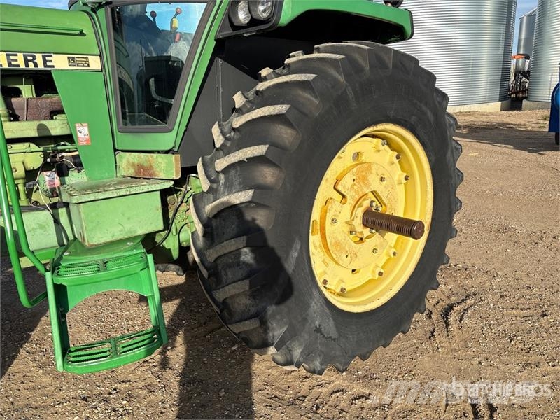 John Deere 4440 Tractors