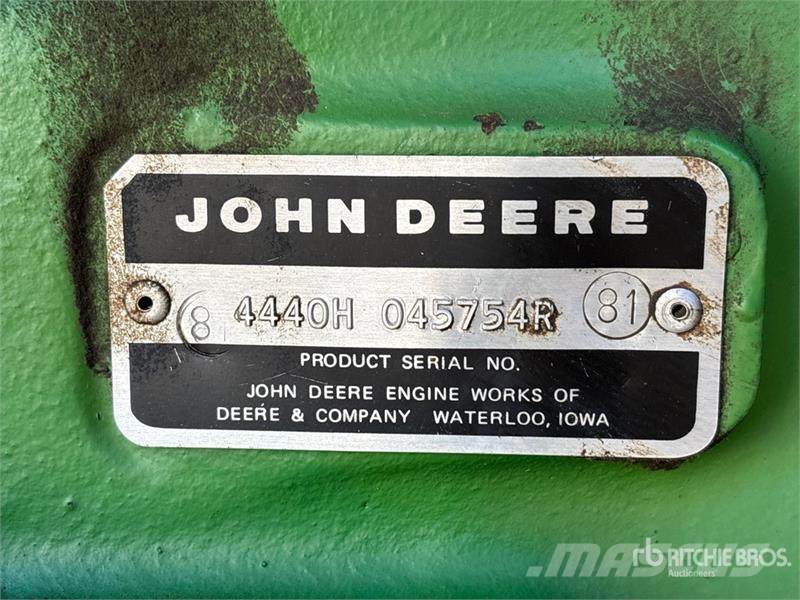 John Deere 4440 Tractors