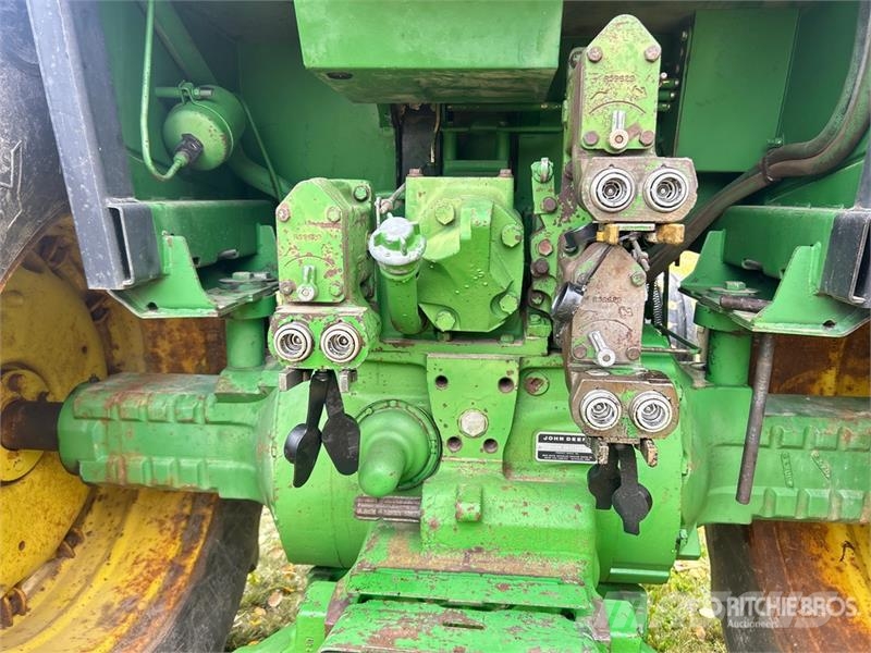 John Deere 4440 Traktorok