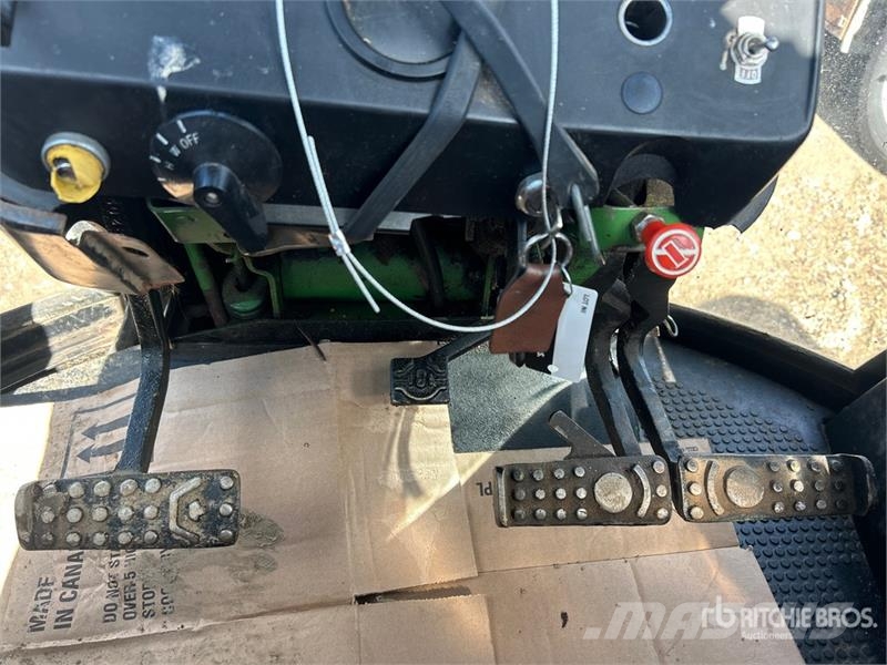 John Deere 4440 Traktorit