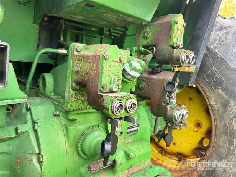 John Deere 4440 Traktorok