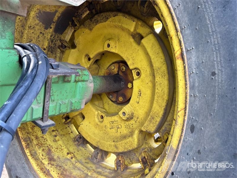 John Deere 4440 Traktori