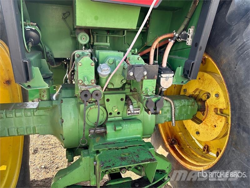 John Deere 4440 Tractors