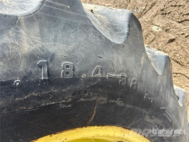 John Deere 4440 Traktorit