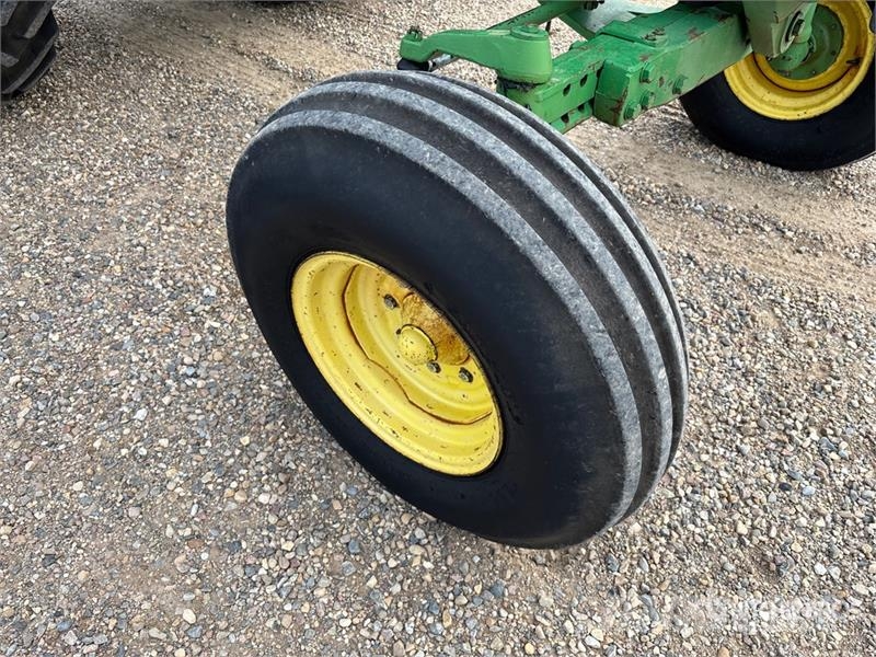 John Deere 4440 Tractors
