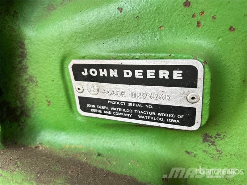 John Deere 4440 Traktori