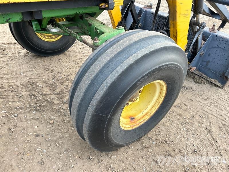 John Deere 4440 Traktori