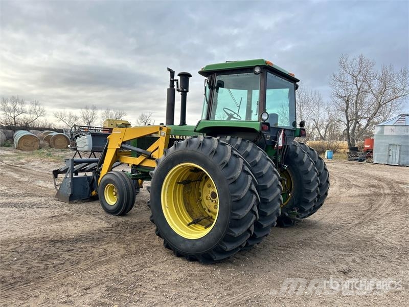 John Deere 4440 Traktori