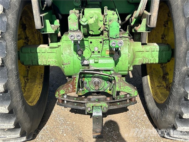 John Deere 4440 Traktorit