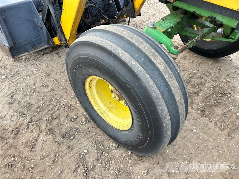 John Deere 4440 Traktori