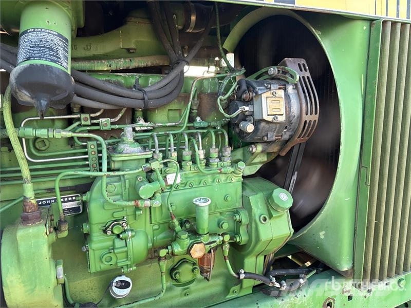 John Deere 4440 Tractors