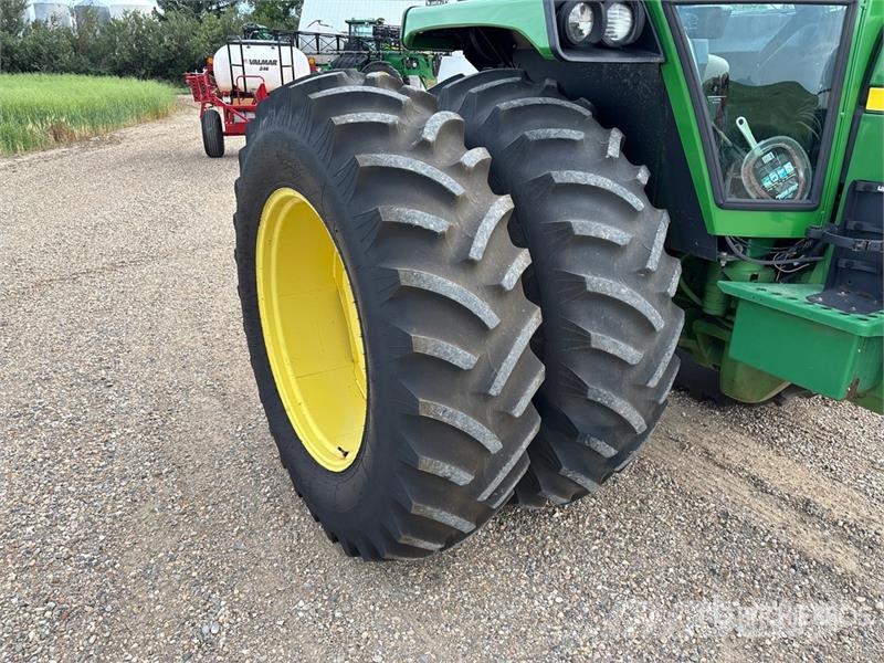 John Deere 4440 Tractors