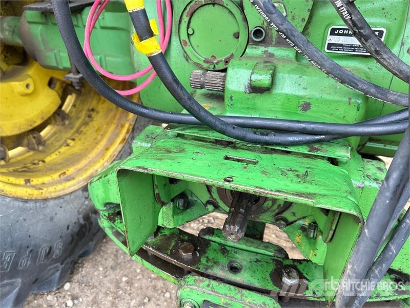 John Deere 4440 Traktori