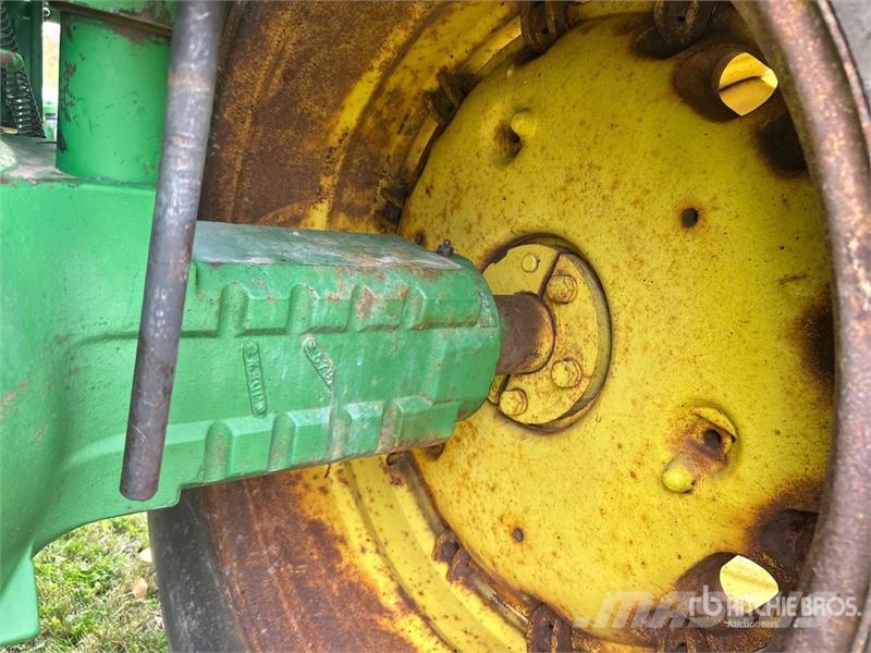 John Deere 4440 Traktorok