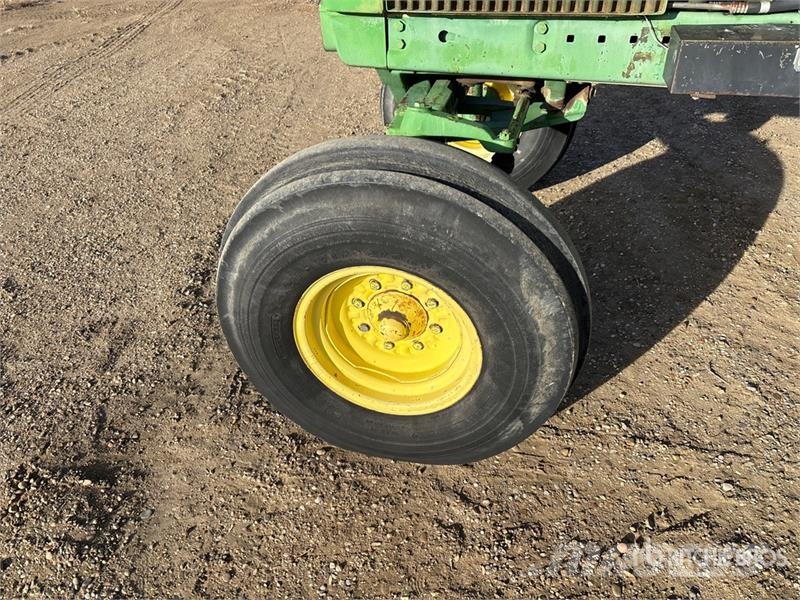 John Deere 4440 Tractors