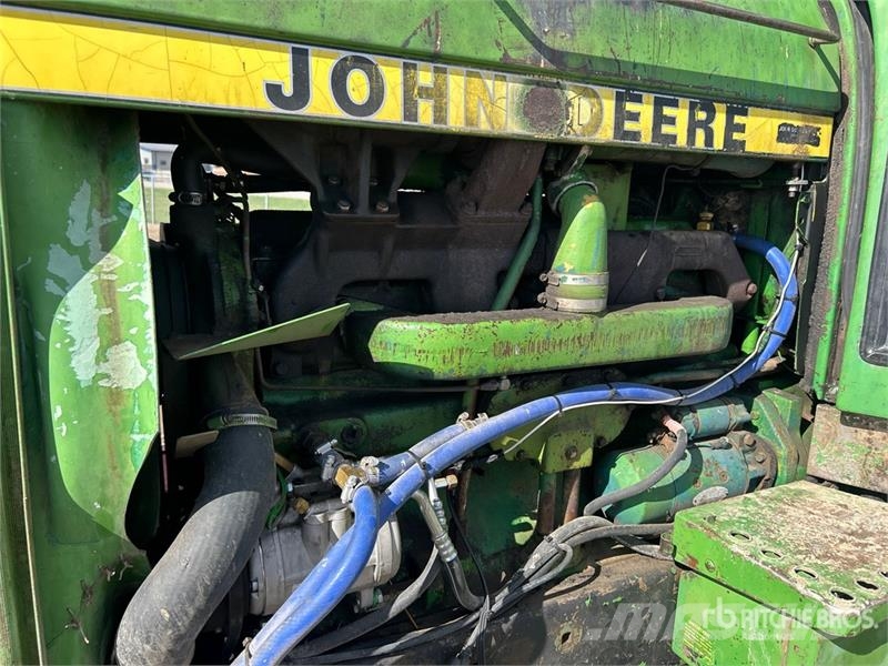 John Deere 4440 Traktorit