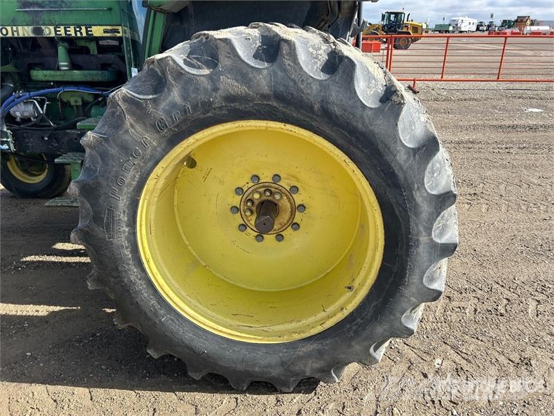 John Deere 4440 Traktorit