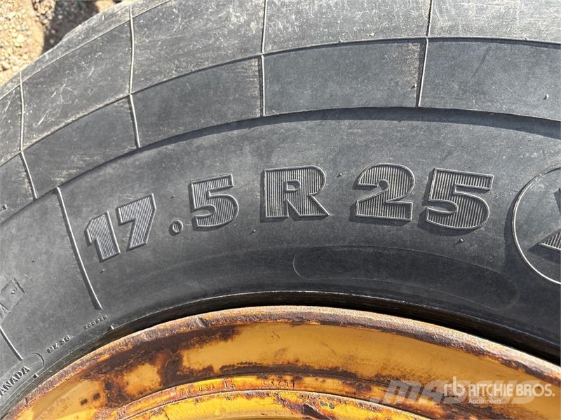 John Deere 444H Cargadoras sobre ruedas
