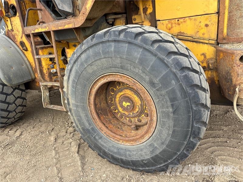 John Deere 444J Utovarivači na točkove