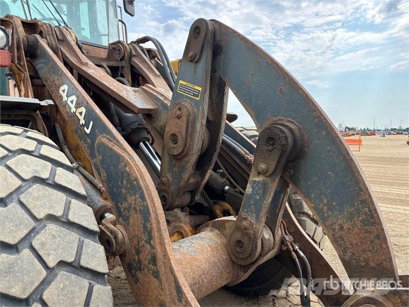 John Deere 444J Utovarivači na točkove