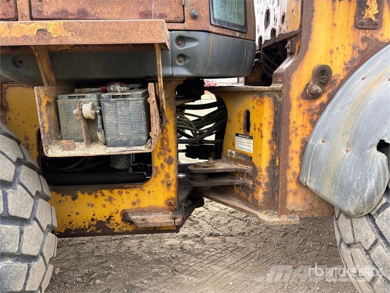 John Deere 444J Utovarivači na točkove