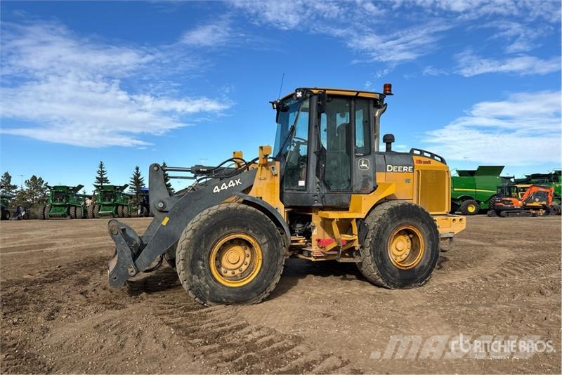 John Deere 444K Wheel Loader Iekrāvēji uz riteņiem