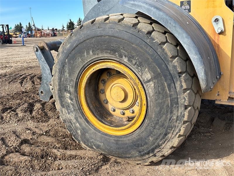 John Deere 444K Wheel Loader Iekrāvēji uz riteņiem