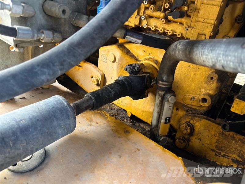 John Deere 444K Wheel Loader Iekrāvēji uz riteņiem