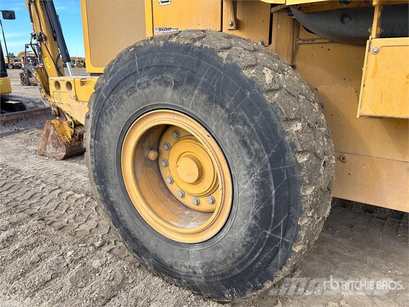John Deere 444K Wheel Loader Iekrāvēji uz riteņiem