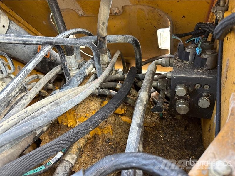 John Deere 444K Wheel Loader Iekrāvēji uz riteņiem