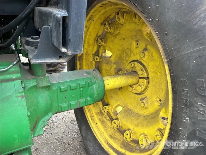 John Deere 4450 4WD Tractor Tractors