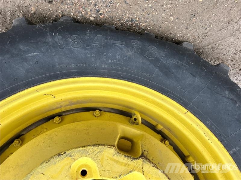 John Deere 4450 4WD Tractor Tractors