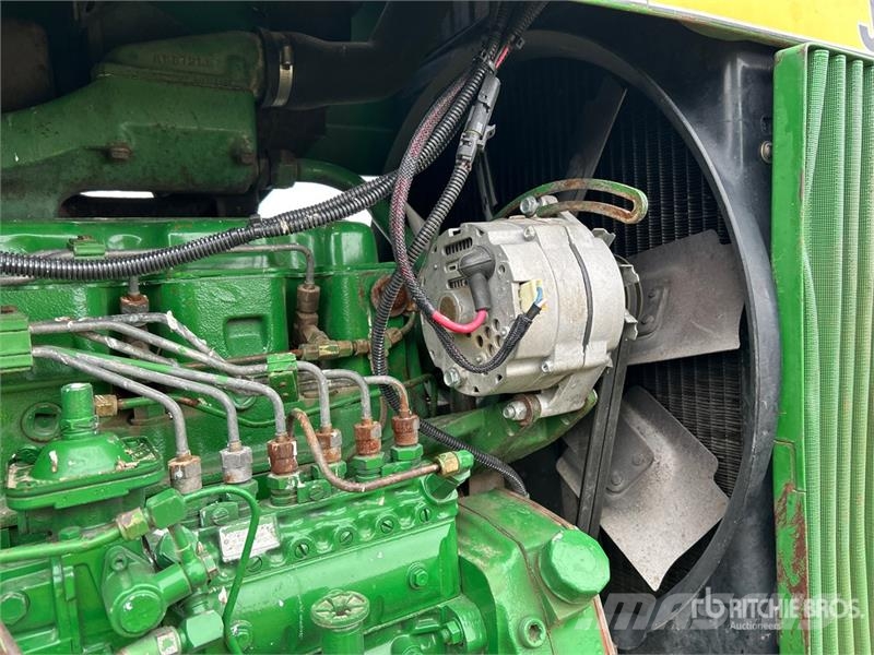 John Deere 4450 4WD Tractor Tractors