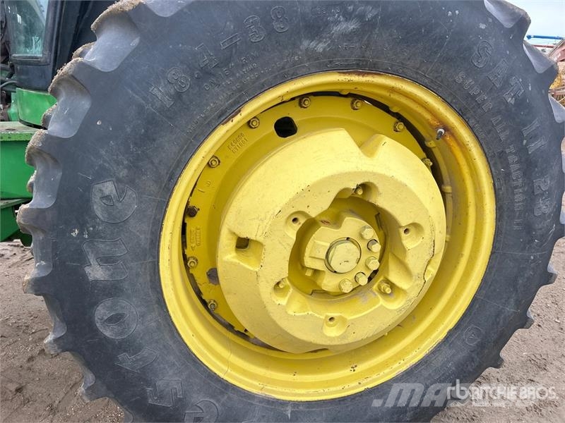John Deere 4450 4WD Tractor Tractors
