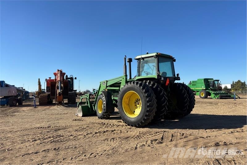John Deere 4455 Traktorok