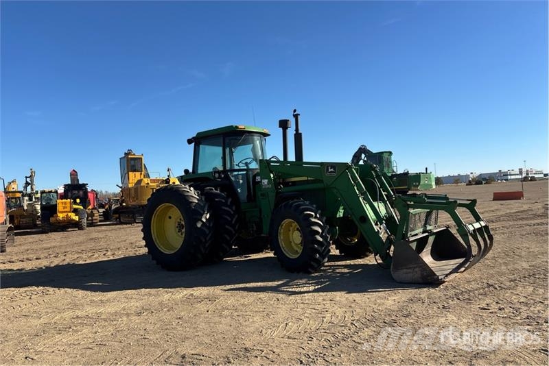 John Deere 4455 Traktorok