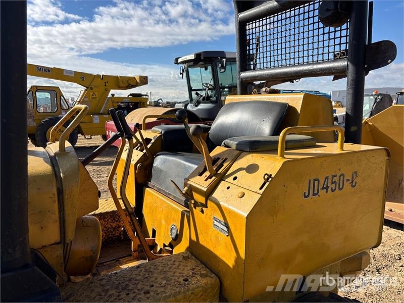 John Deere 450 Buldožeri guseničari