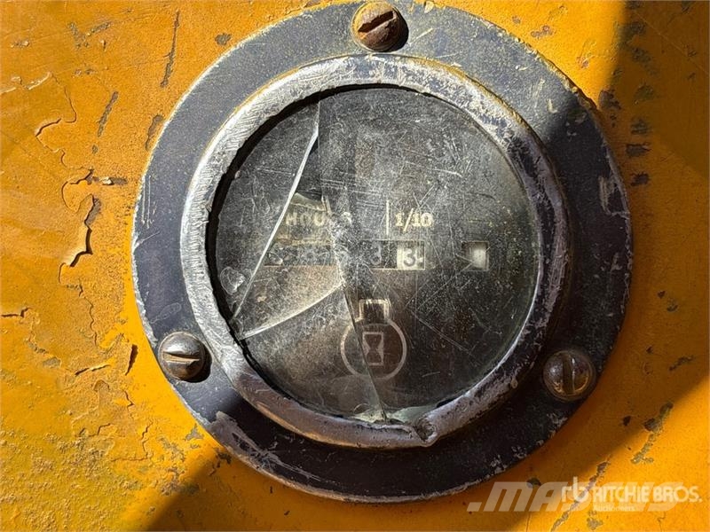 John Deere 450 Buldožeri guseničari
