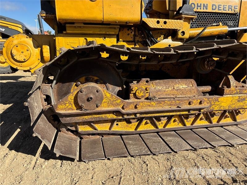John Deere 450 Buldožeri guseničari