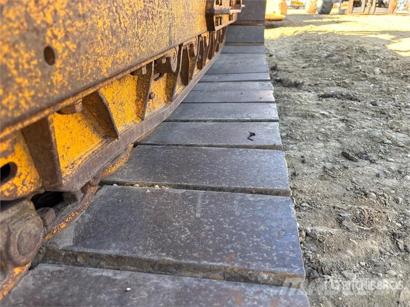 John Deere 450 Buldožeri guseničari