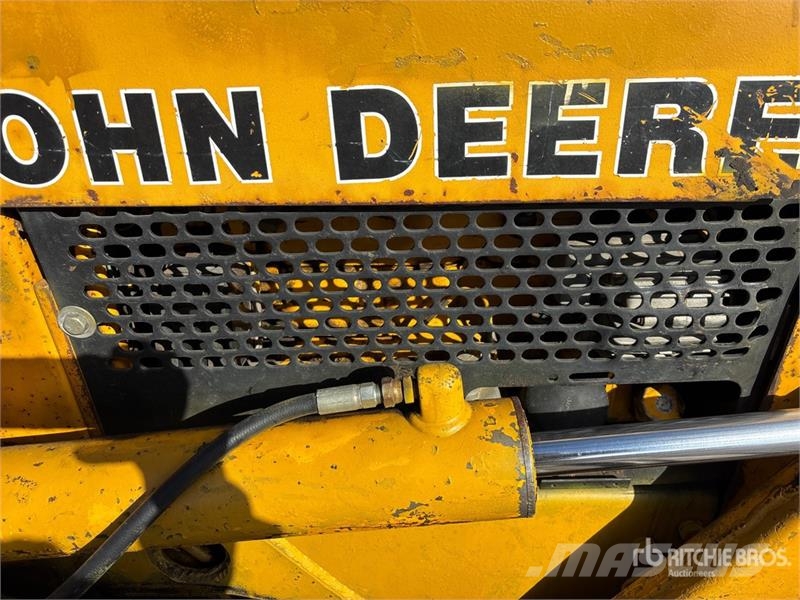 John Deere 450 Buldožeri guseničari