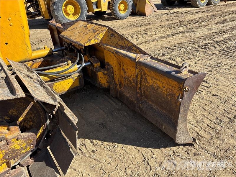 John Deere 450 Buldožeri guseničari