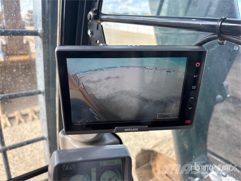 John Deere 450DLC Tracked Excavator حفارات زحافة
