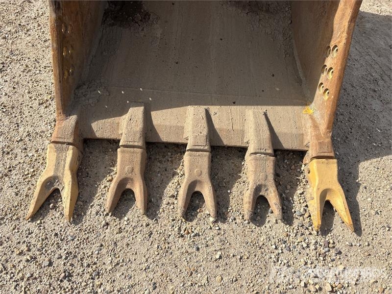 John Deere 450DLC Tracked Excavator حفارات زحافة