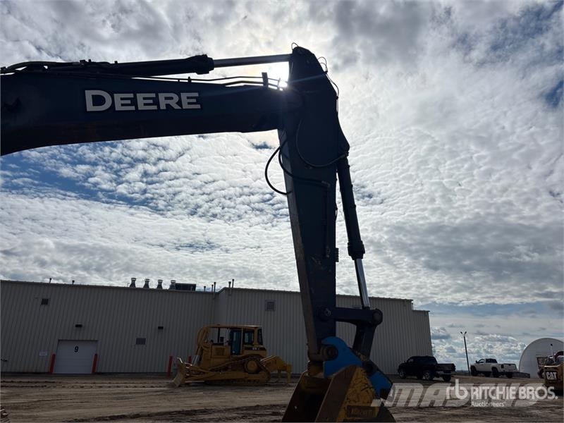 John Deere 450DLC Tracked Excavator حفارات زحافة