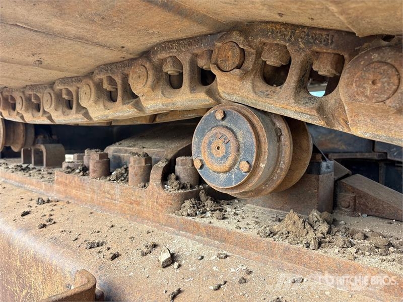 John Deere 450DLC Tracked Excavator حفارات زحافة