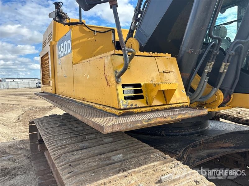 John Deere 450DLC Tracked Excavator حفارات زحافة